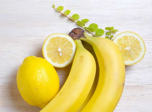 Banana And Lemon Juice Mask