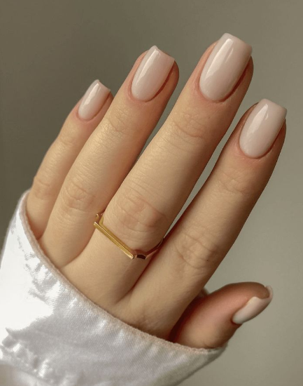 Short Nude Nails 