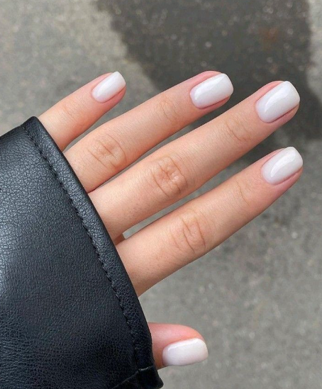 Short Off-White Color Nails