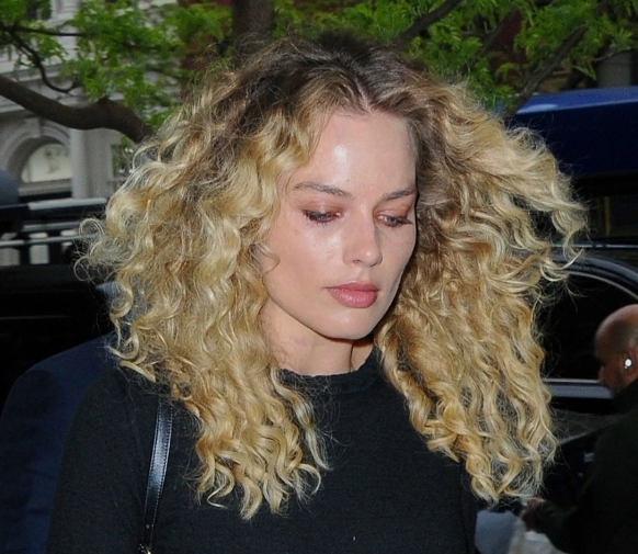 Margot Robbie Curly Hair