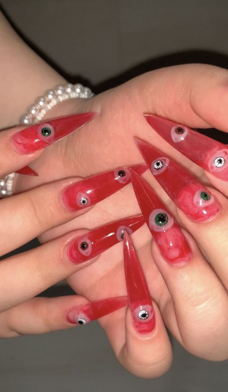 Popping Eyes Nails