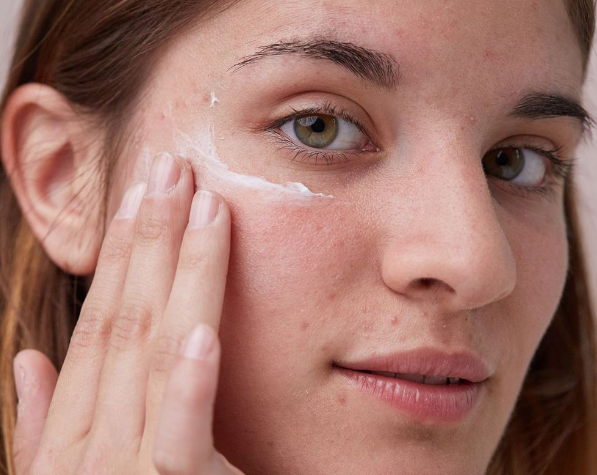 How to Know Whether You Have Glass Skin Or Oily Skin?