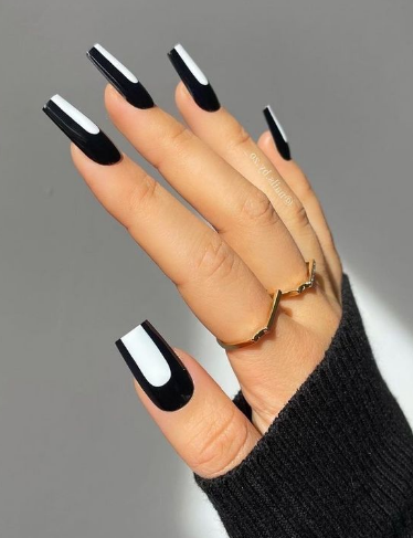 Pop Of White Black Acrylic Nails