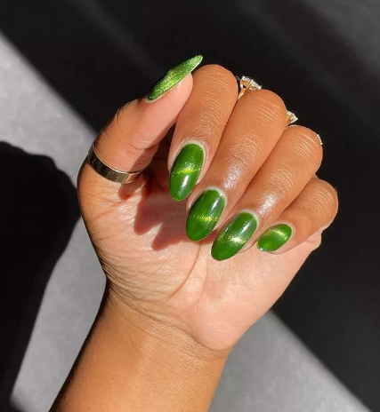 Emerald Green Cat Eye Nails