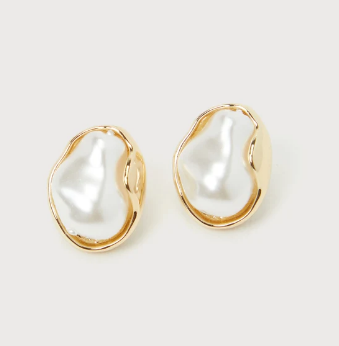 Pearl Studs