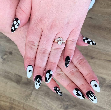 Abstract Stiletto Manicure