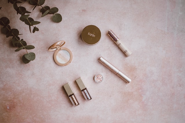 6 Best Eye Primers For Mature Skin