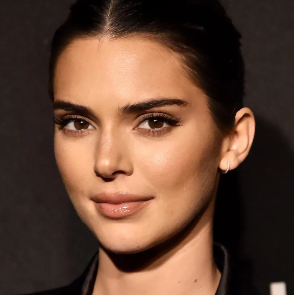 How to Achieve Kendall Jenner No Makeup Look