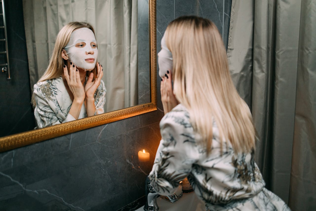 Expert's Recommended Makeup Tips for Dark Skin Tones